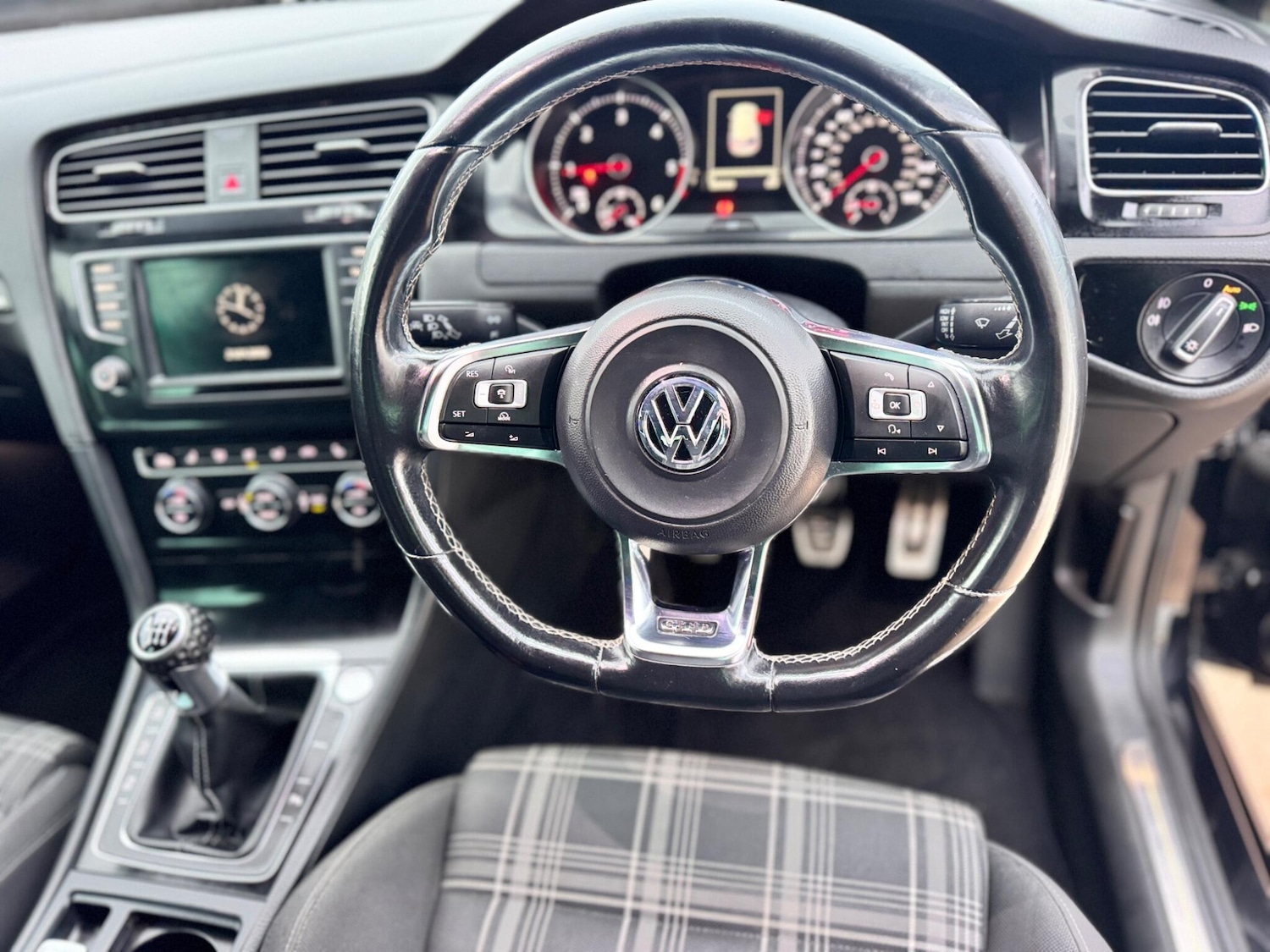 Used Volkswagen Golf 2015 for sale - 77468761: Photo 29