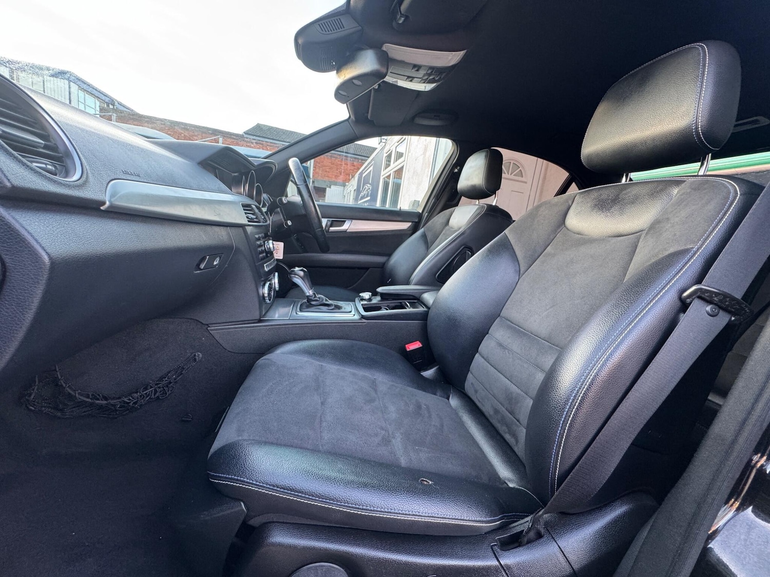 Used Mercedes-Benz C Class 2014 for sale - 77658576: Photo 31