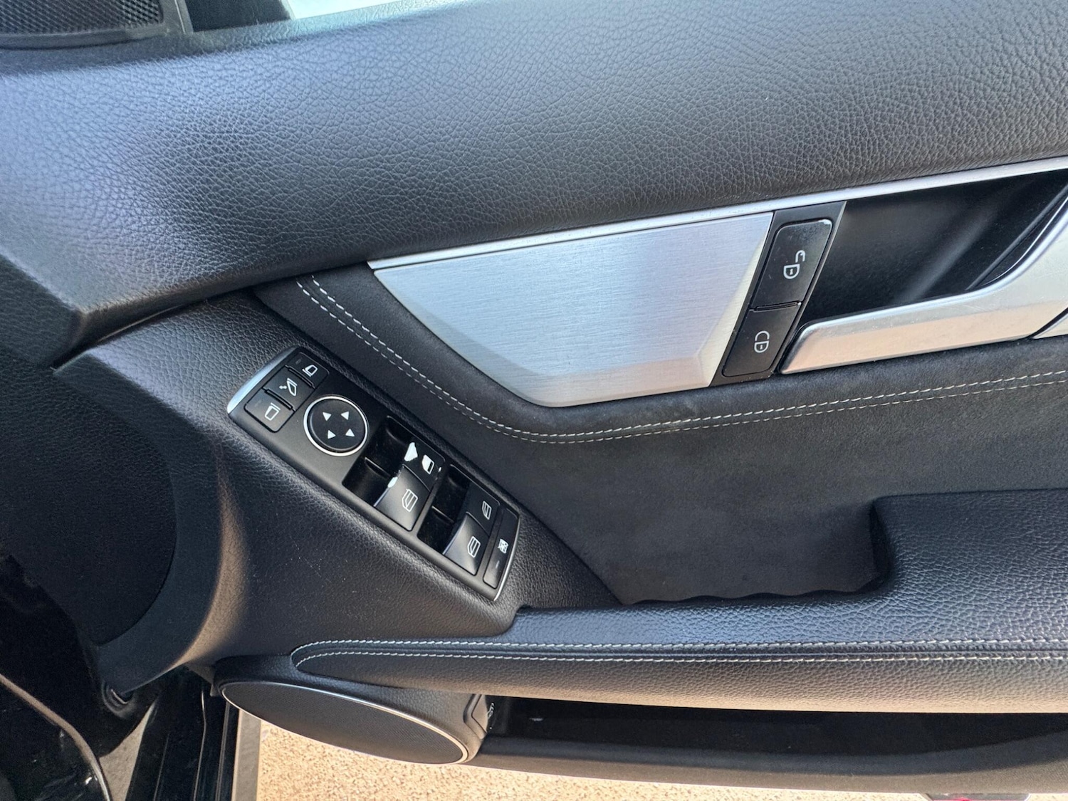 Used Mercedes-Benz C Class 2014 for sale - 77658576: Photo 34