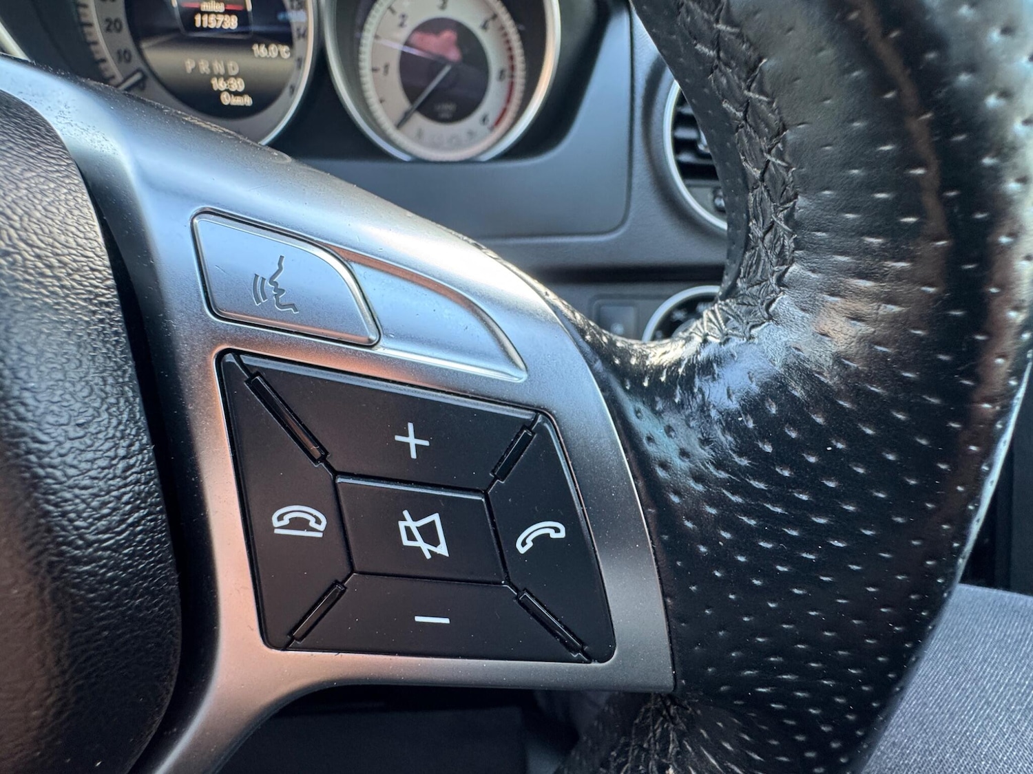 Used Mercedes-Benz C Class 2014 for sale - 77658576: Photo 36