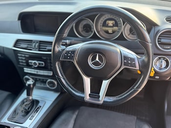 Used Mercedes-Benz C Class 2014 for sale - 77658576: Photo