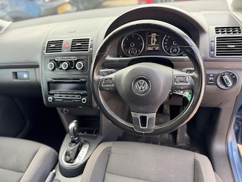 Used Volkswagen Touran 2012 for sale - 77838745: Photo