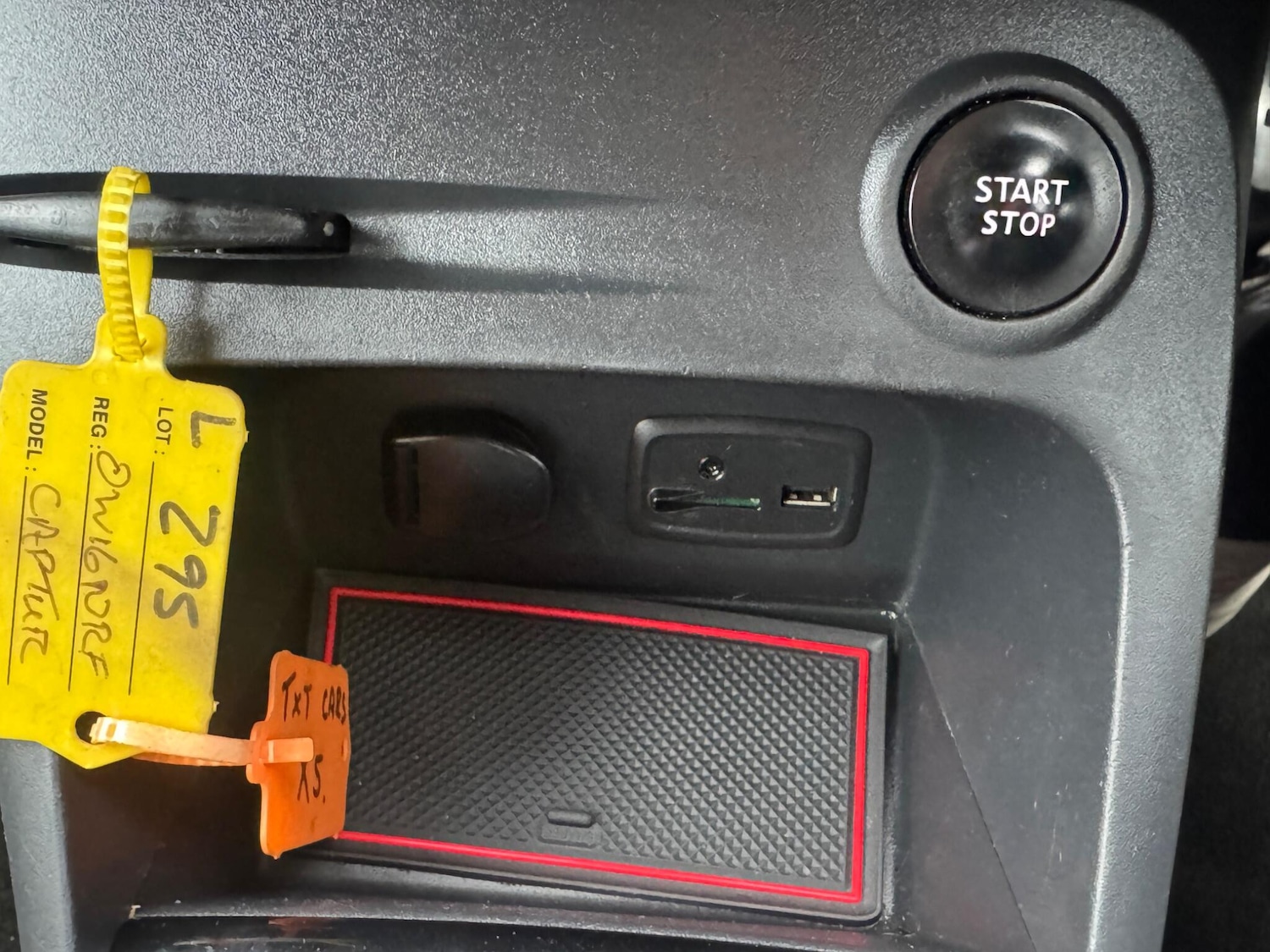 Used Renault Captur for sale - 77793383: Photo 34