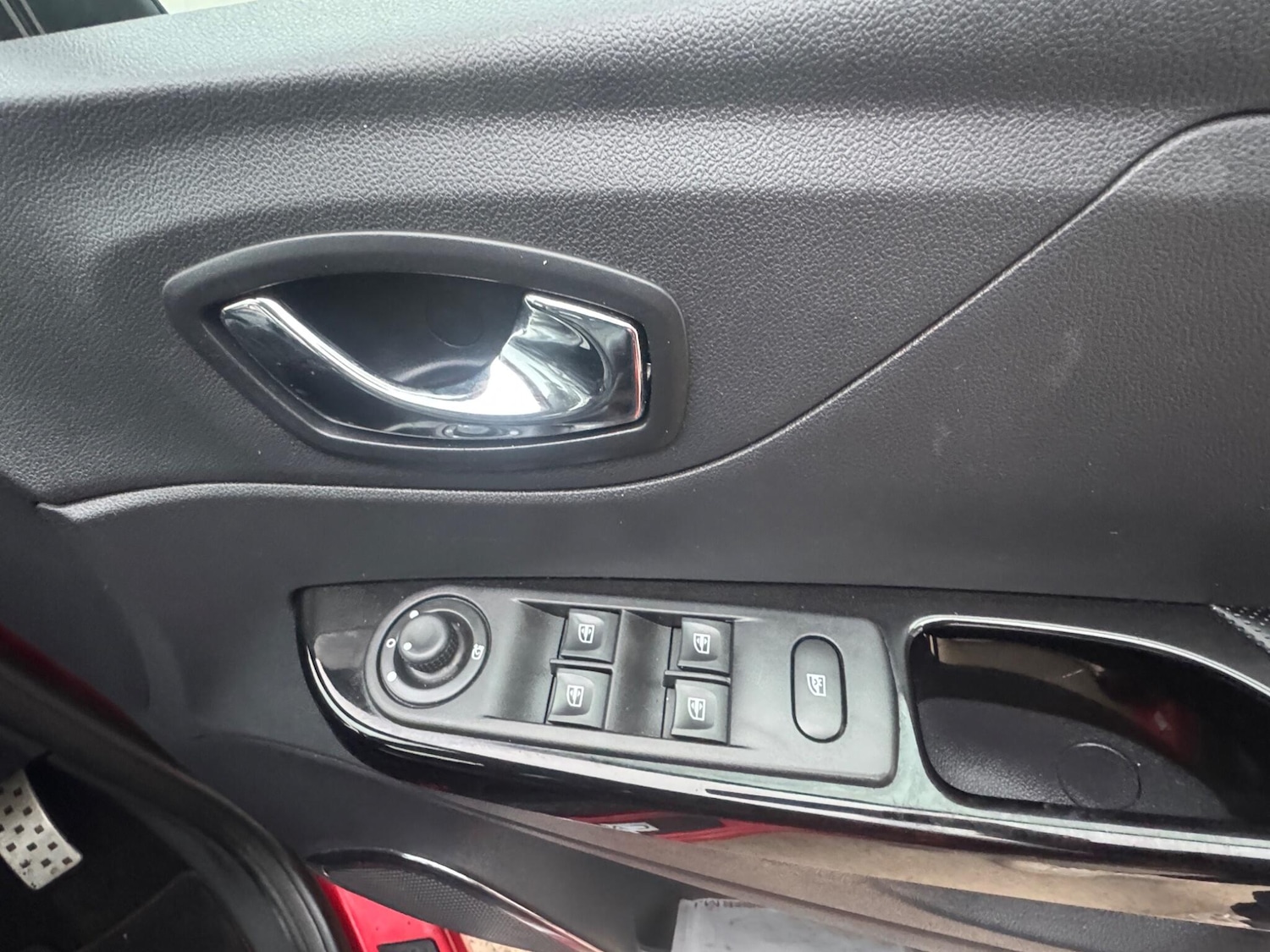 Used Renault Captur for sale - 77793383: Photo 41