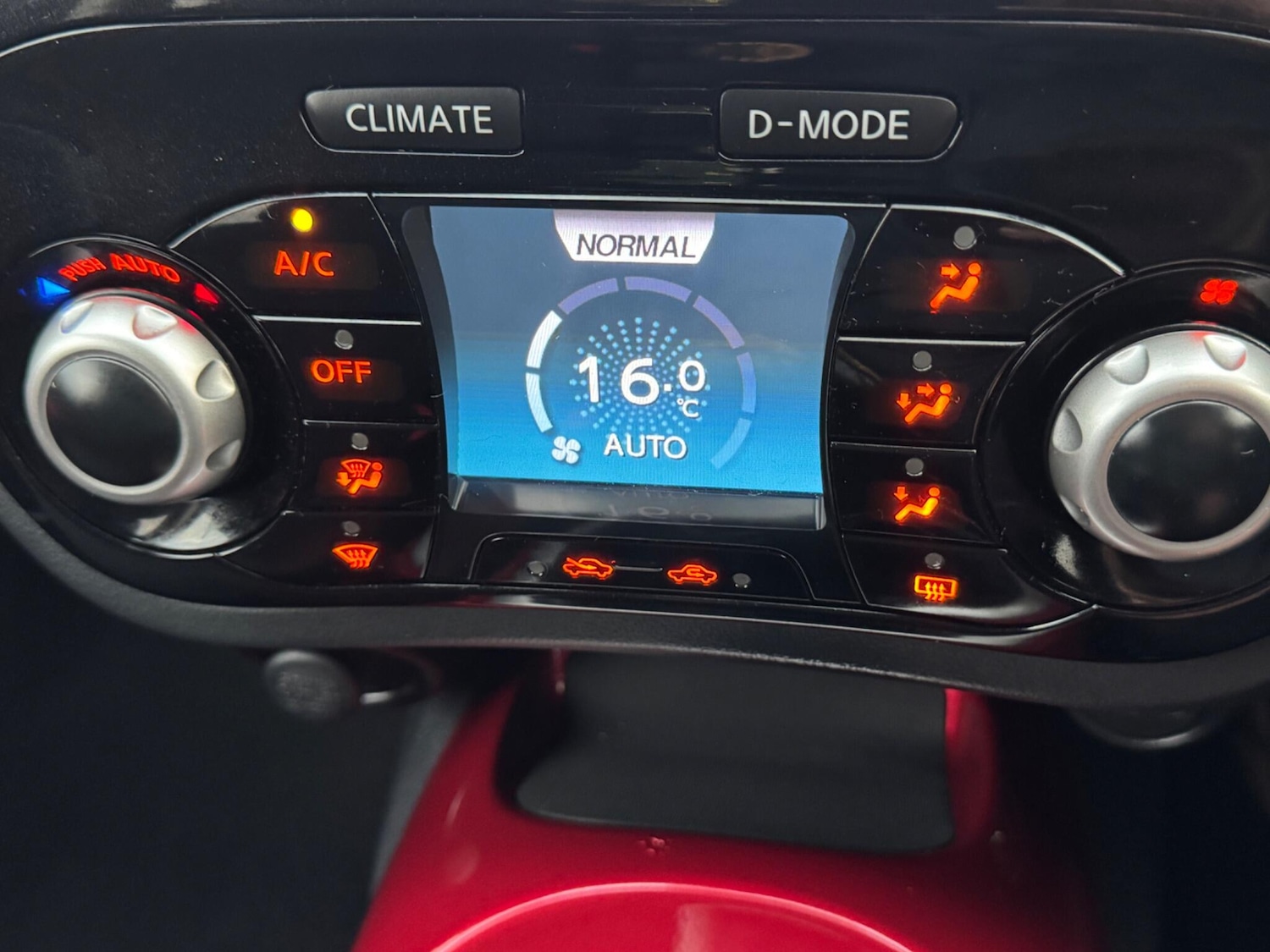 Used Nissan Juke 2013 for sale - 78047965: Photo 40