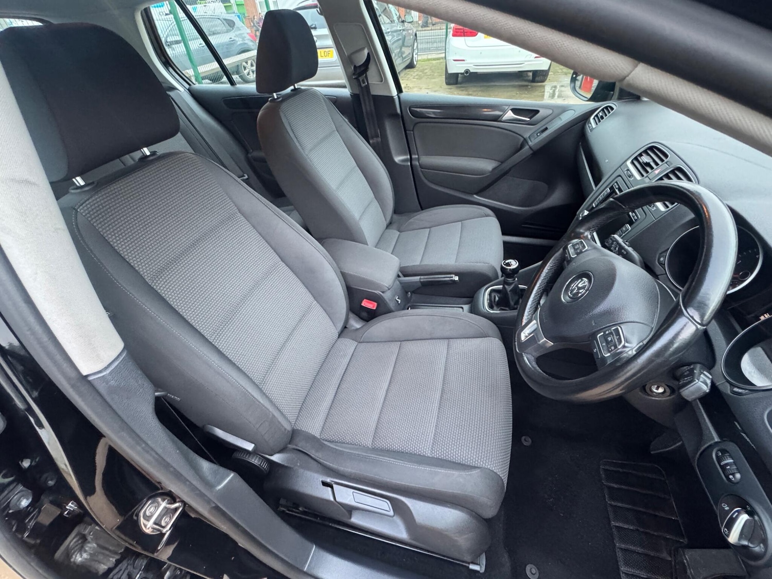 Used Volkswagen Golf 2011 for sale - 76865415: Photo 28