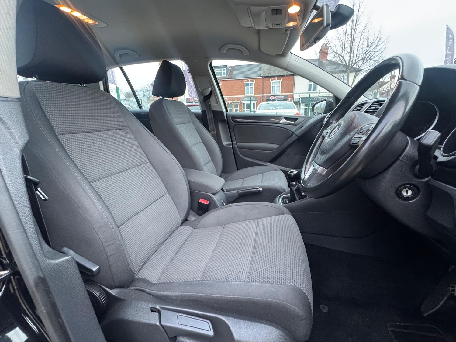 Used Volkswagen Golf 2011 for sale - 76865415: Photo 29