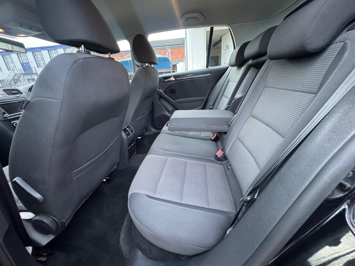 Used Volkswagen Golf 2011 for sale - 76865415: Photo 31