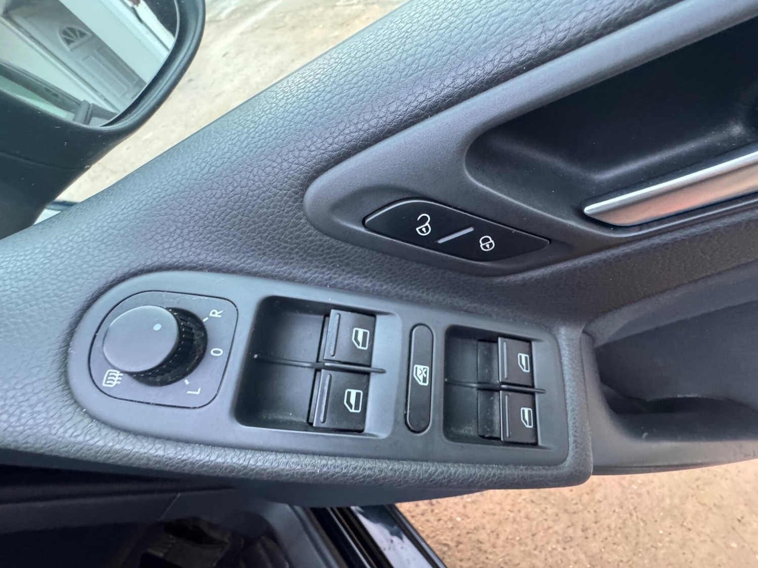 Used Volkswagen Golf 2011 for sale - 76865415: Photo 44