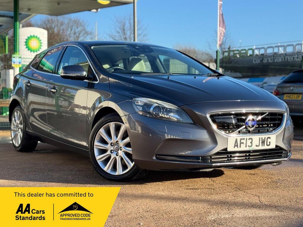Used Volvo V40 2013 for sale - 76781689: Photo 1