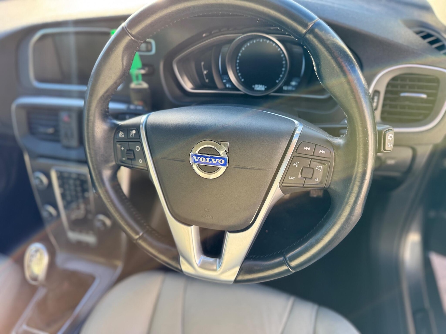 Used Volvo V40 2013 for sale - 76781689: Photo 11