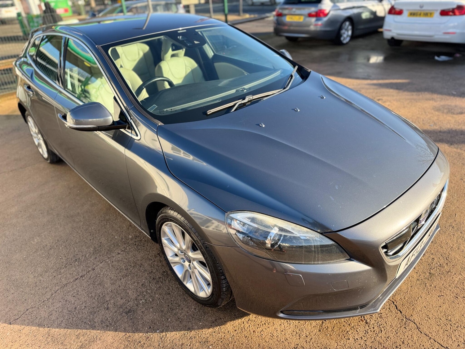 Used Volvo V40 2013 for sale - 76781689: Photo 19