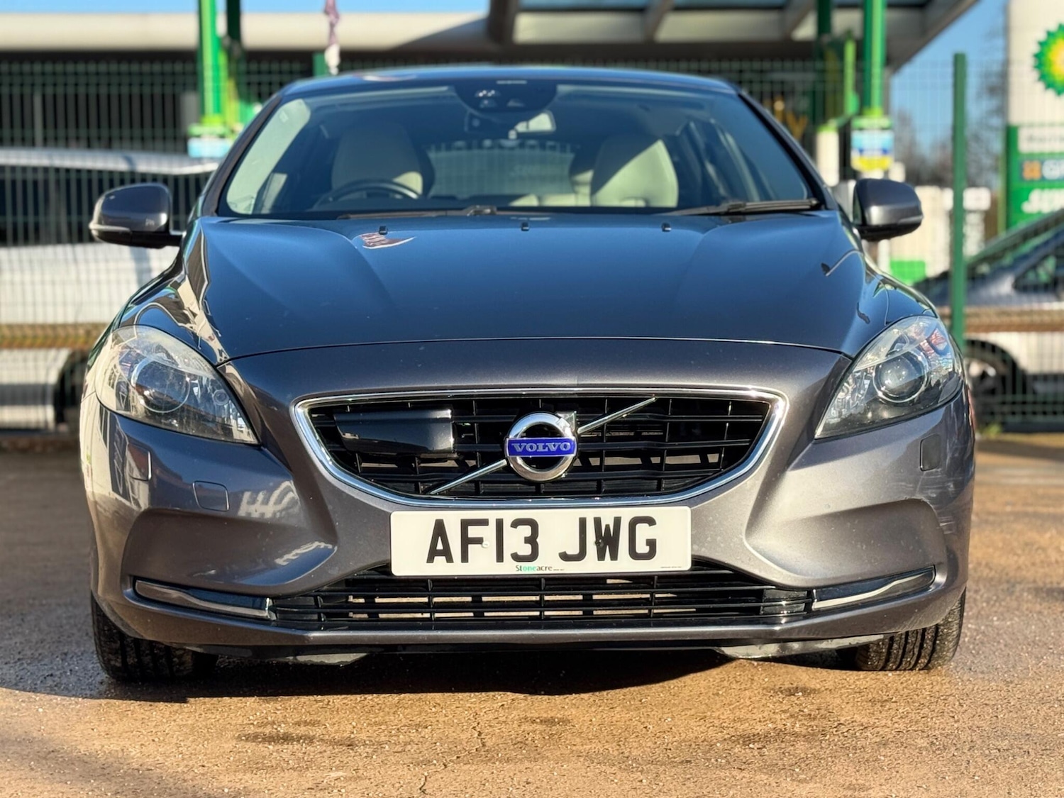 Used Volvo V40 2013 for sale - 76781689: Photo 2