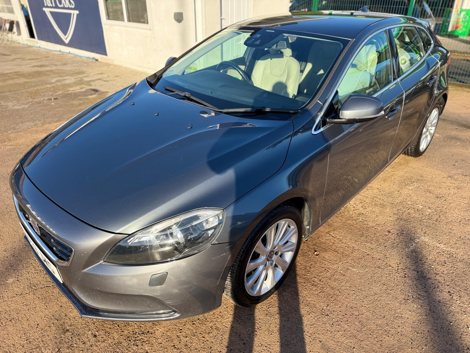 Used Volvo V40 2013 for sale - 76781689: Photo 20