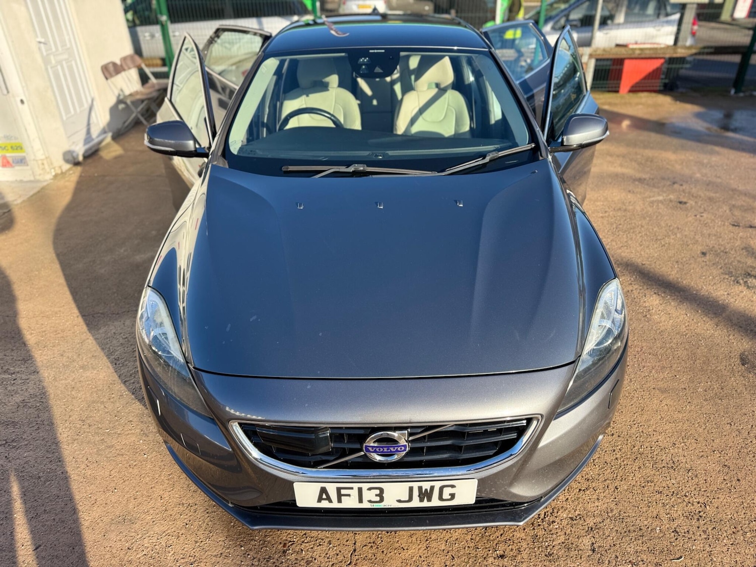 Used Volvo V40 2013 for sale - 76781689: Photo 25