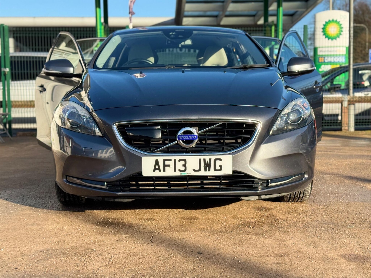 Used Volvo V40 2013 for sale - 76781689: Photo 26