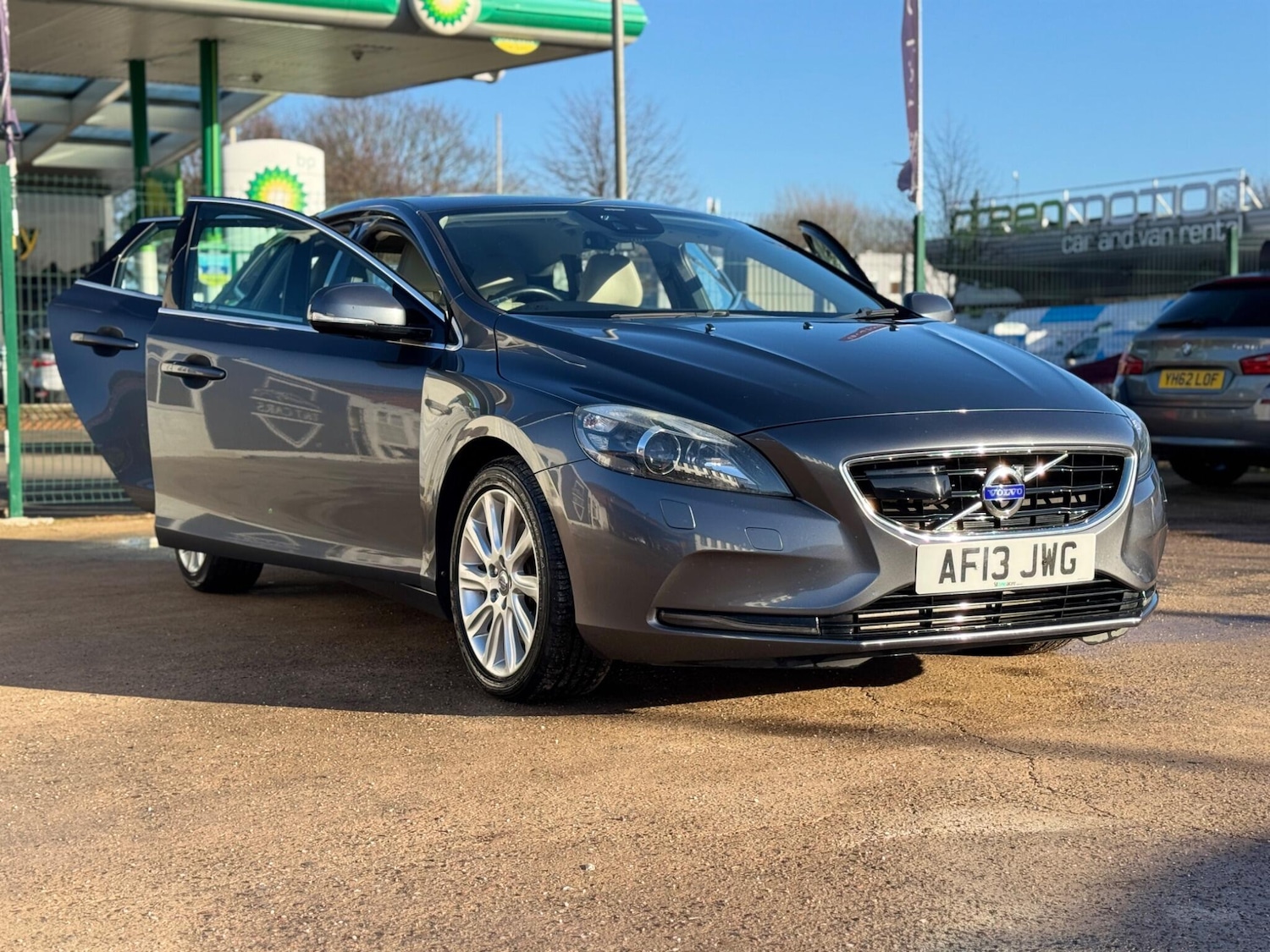 Used Volvo V40 2013 for sale - 76781689: Photo 27