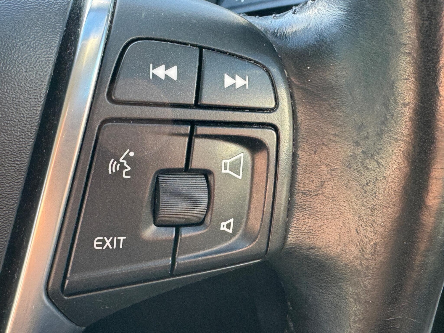 Used Volvo V40 2013 for sale - 76781689: Photo 43