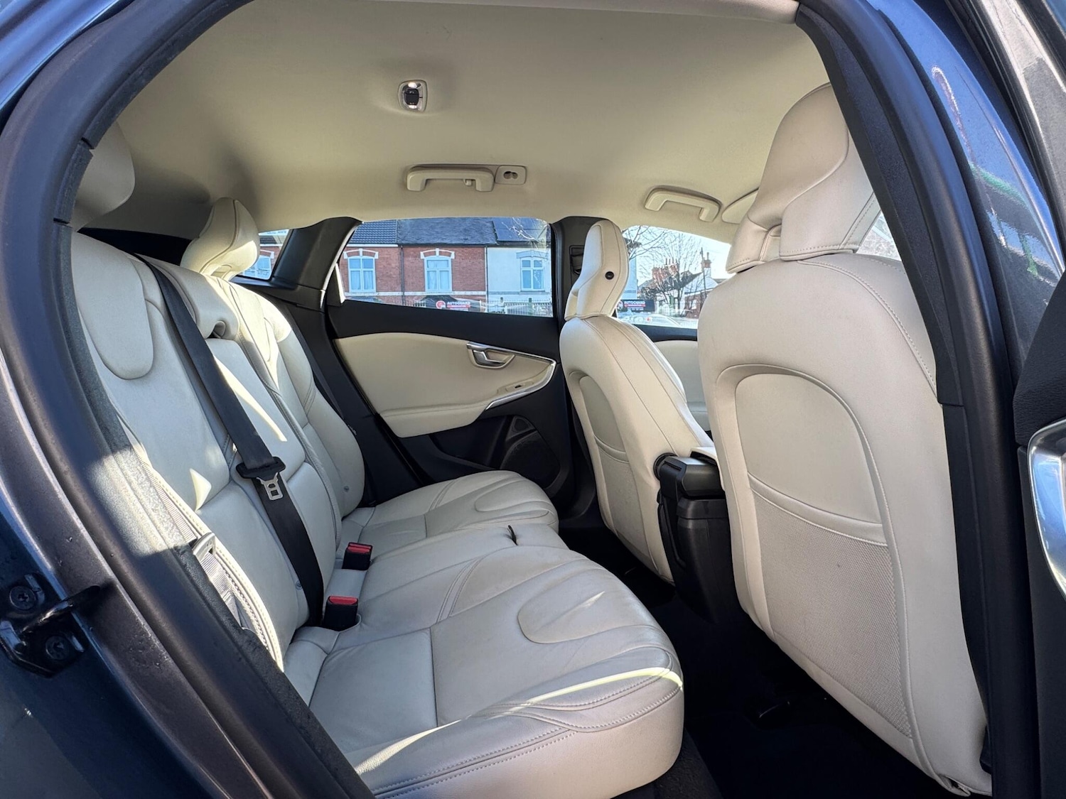 Used Volvo V40 2013 for sale - 76781689: Photo 6