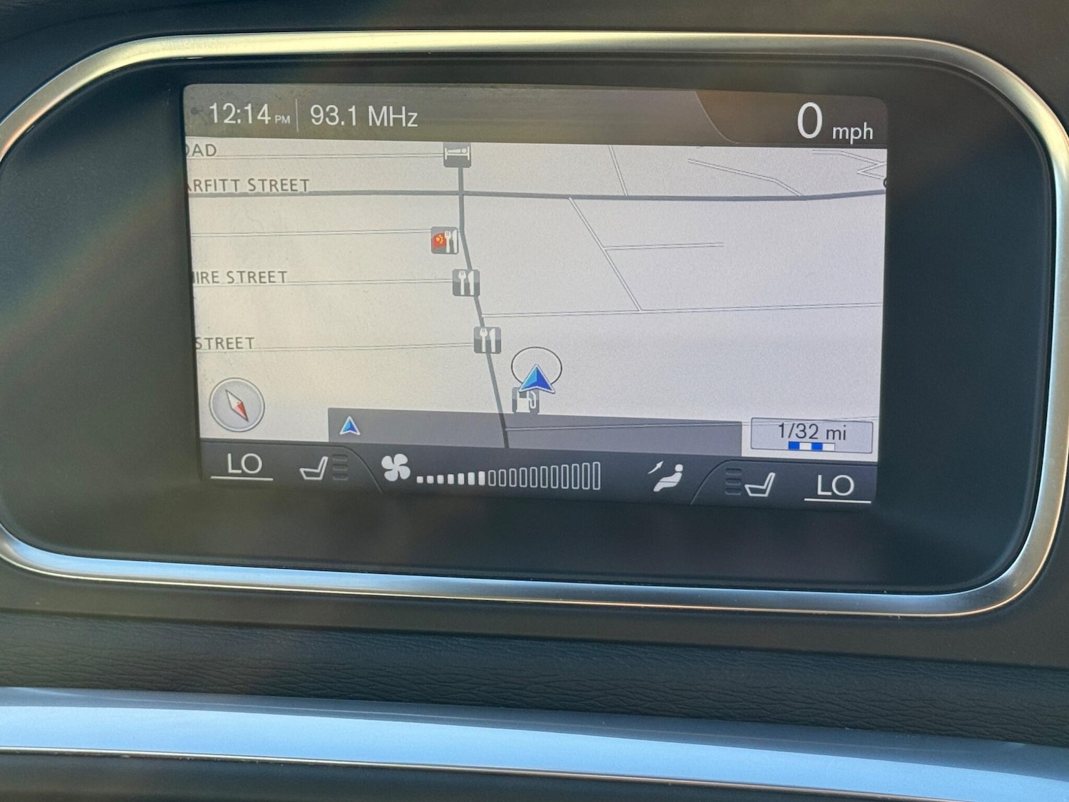 Used Volvo V40 2013 for sale - 76781689: Photo 8