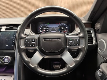 Used Land Rover Discovery 2023 for sale - 78890918: Photo