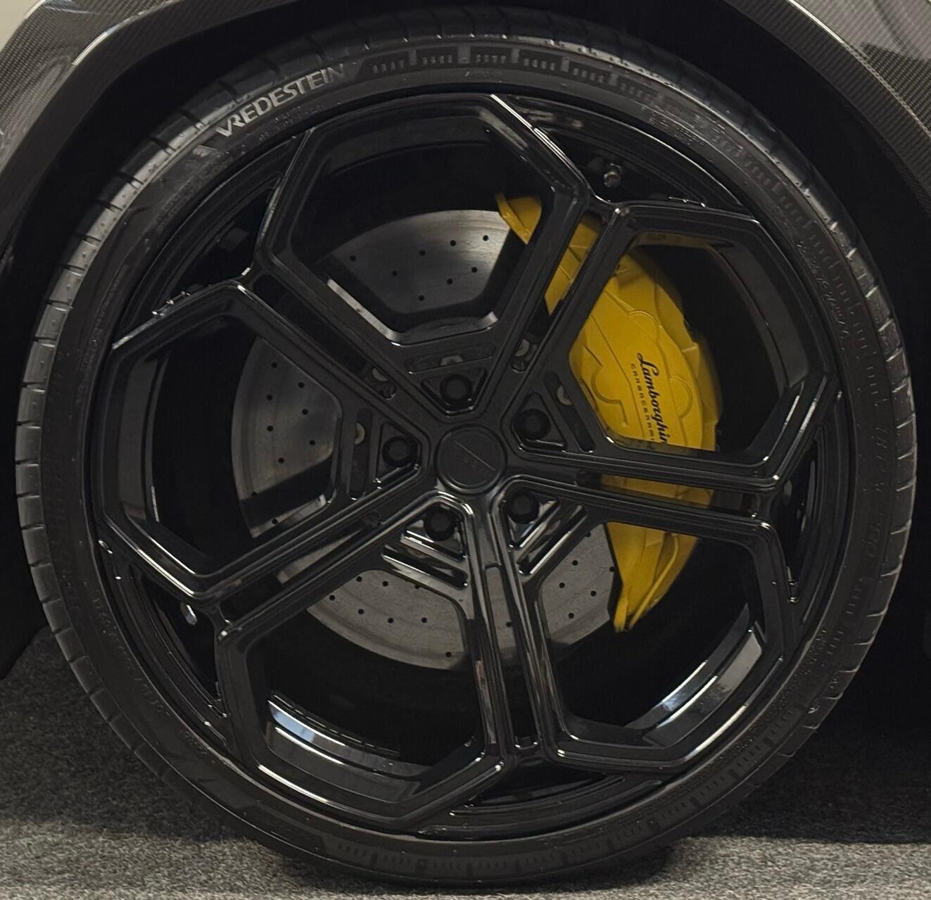 Used Lamborghini Urus for sale - 76728536: Photo 26