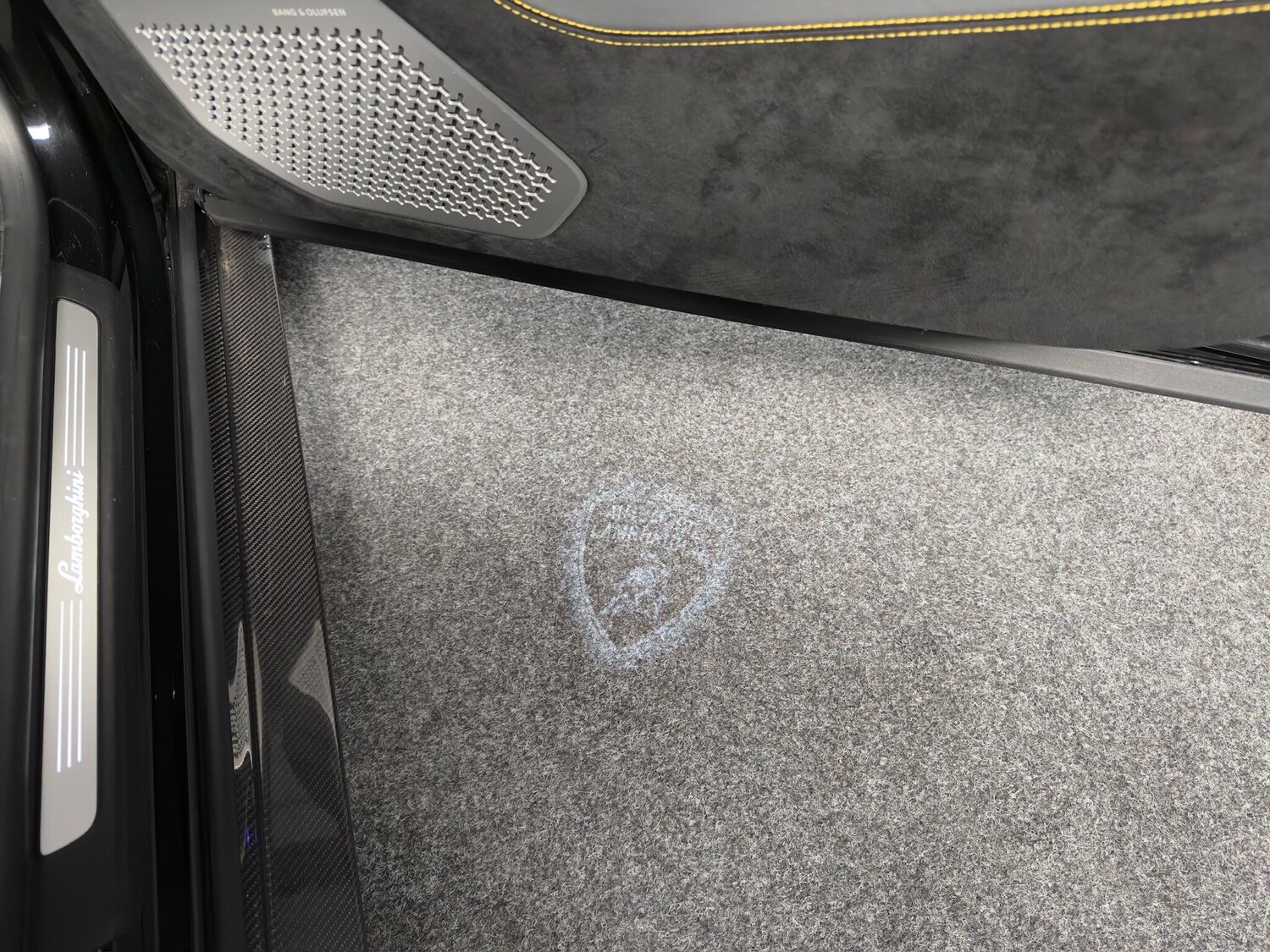 Used Lamborghini Urus for sale - 76728536: Photo 29