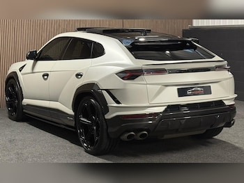 Used Lamborghini Urus 2023 for sale - 76728536: Photo
