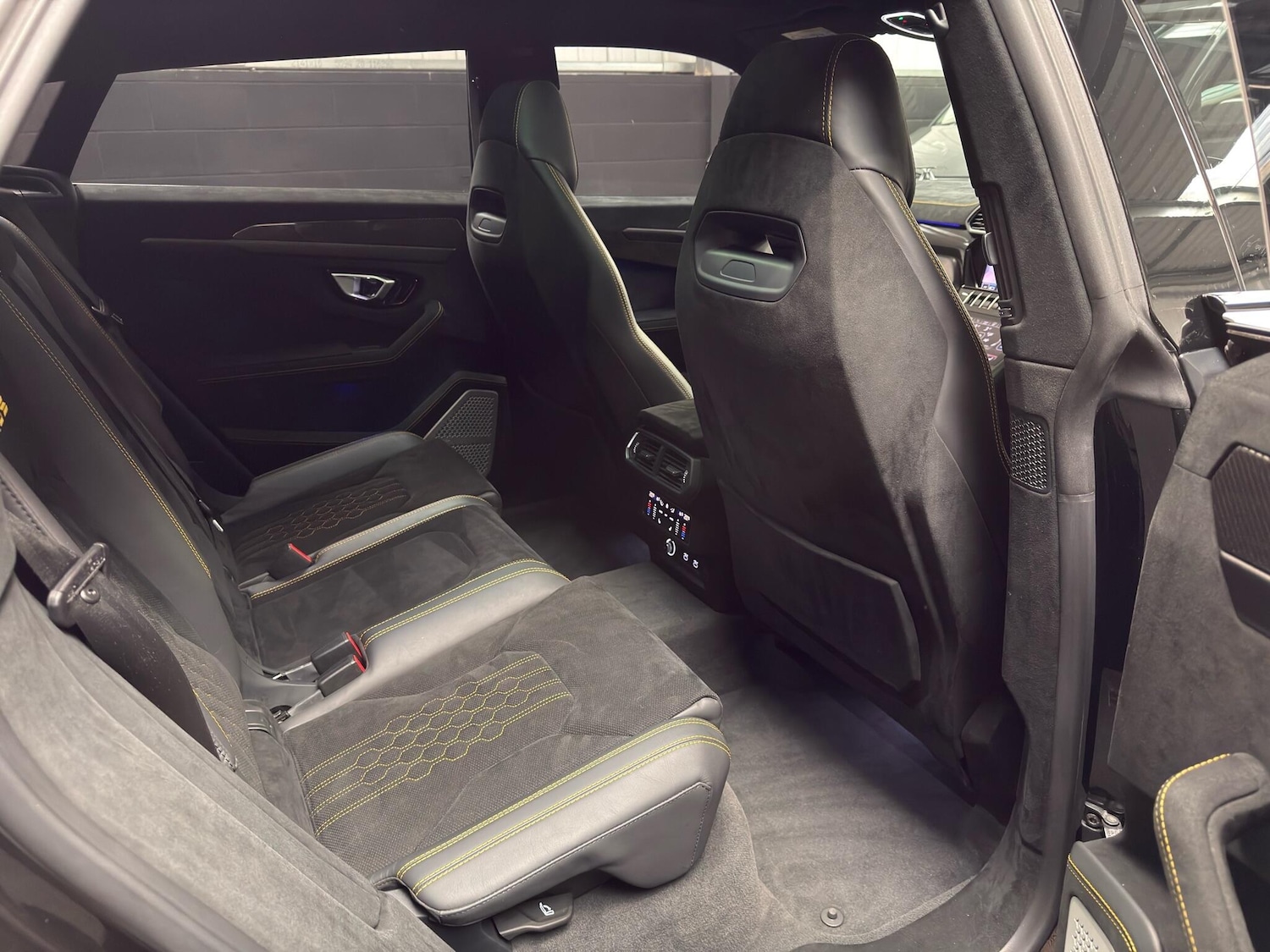 Used Lamborghini Urus for sale - 76728536: Photo 38