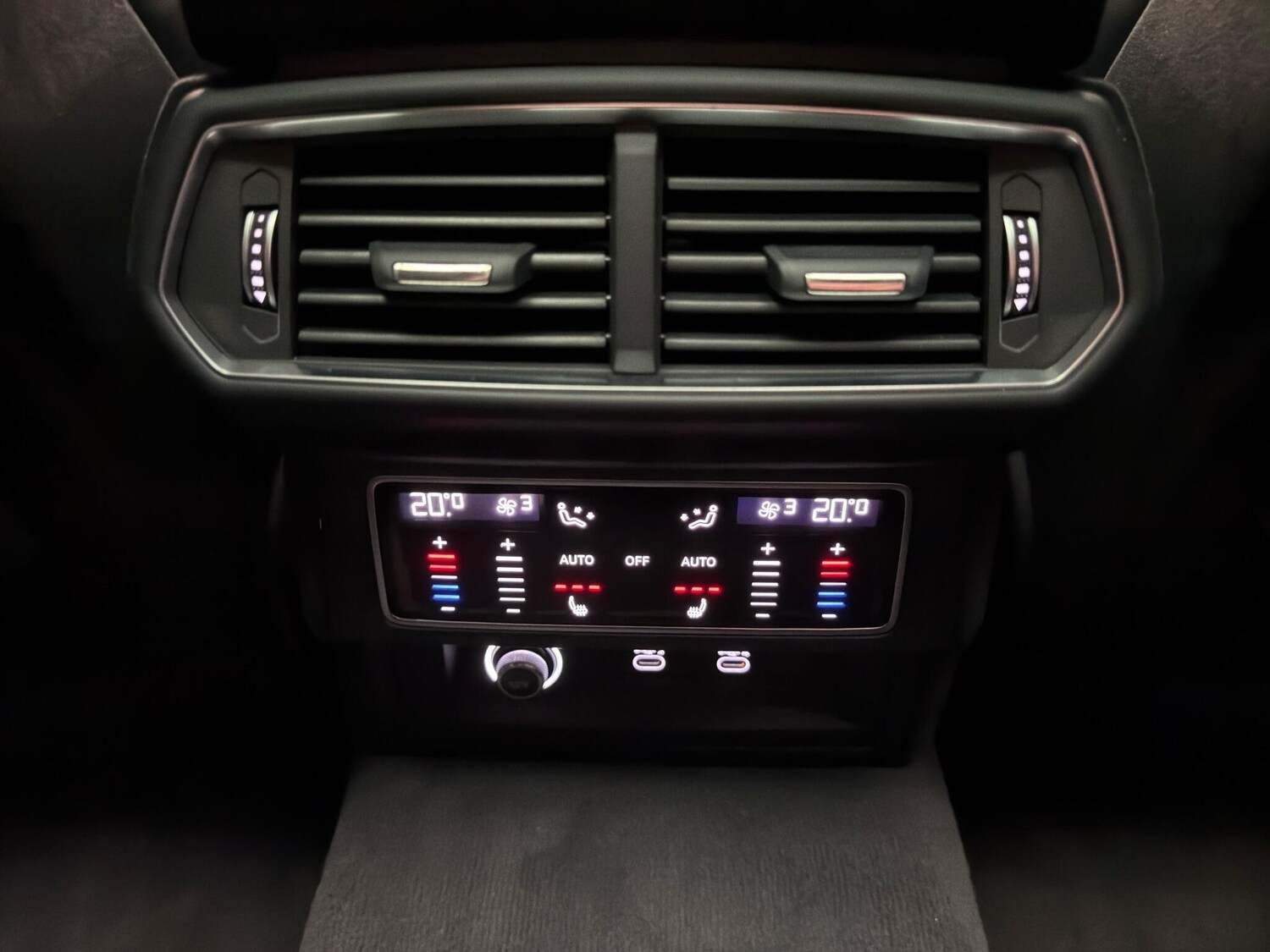 Used Lamborghini Urus for sale - 76728536: Photo 40