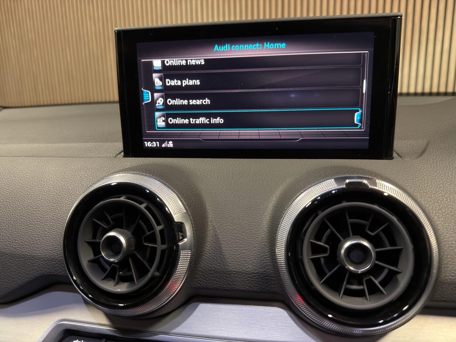 Used Audi Q2 2023 for sale - 77425636: Photo 67