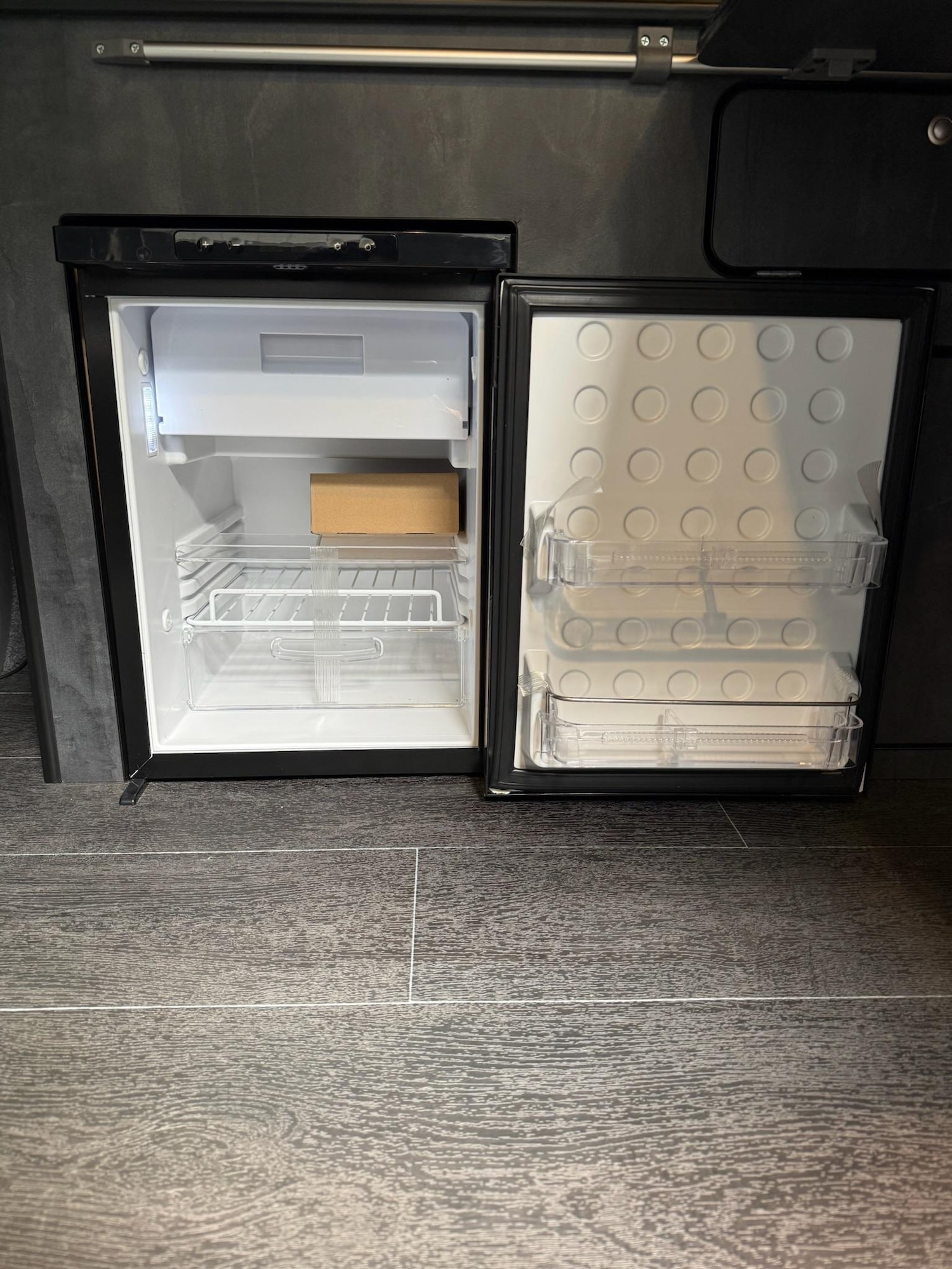 Used Volkswagen Transporter 2023 for sale - 77081445: Photo 71