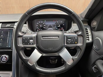 Used Land Rover Discovery 2023 for sale - 77882799: Photo