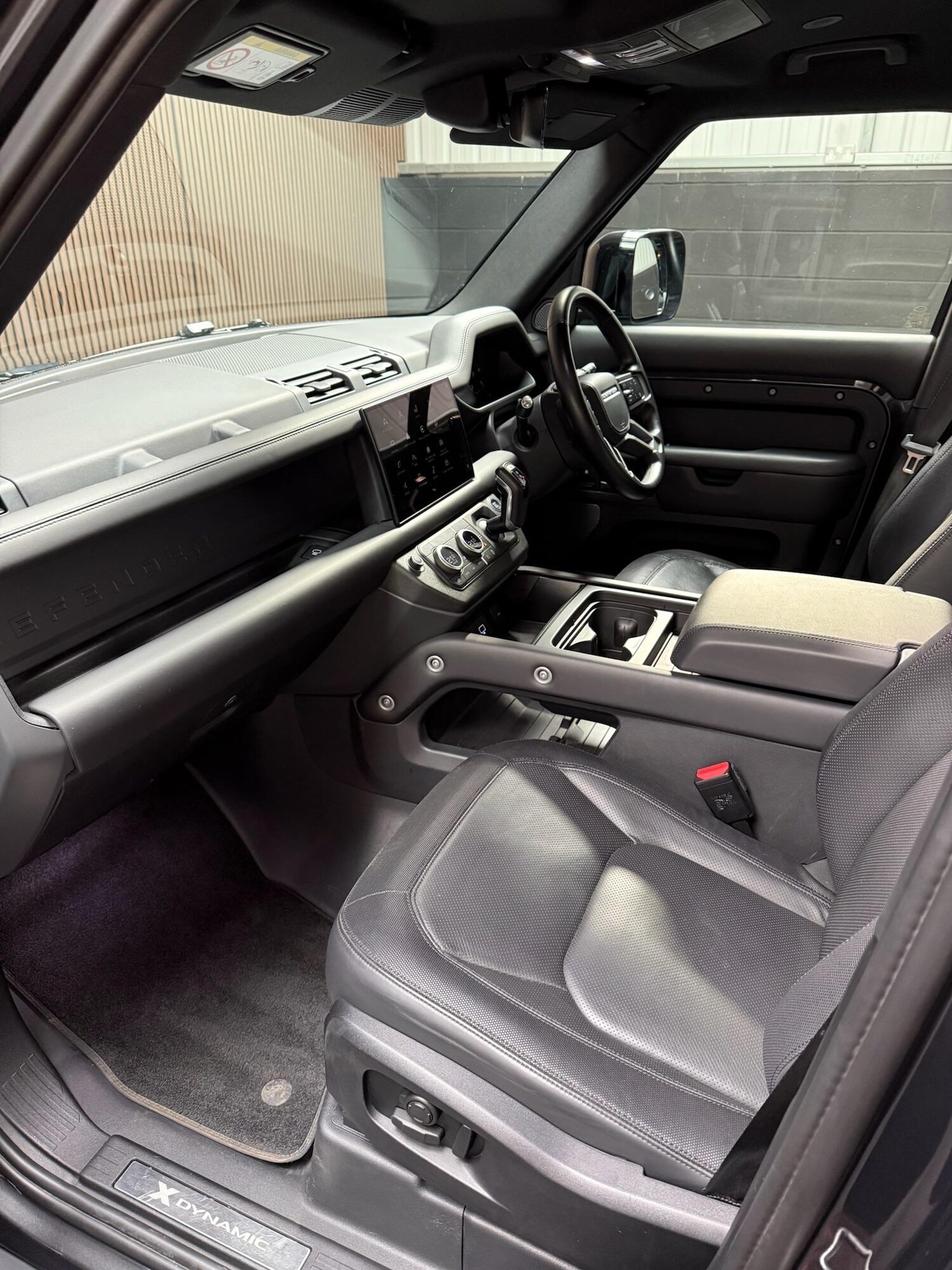 Used Land Rover Defender 110 for sale - 76727815: Photo 24