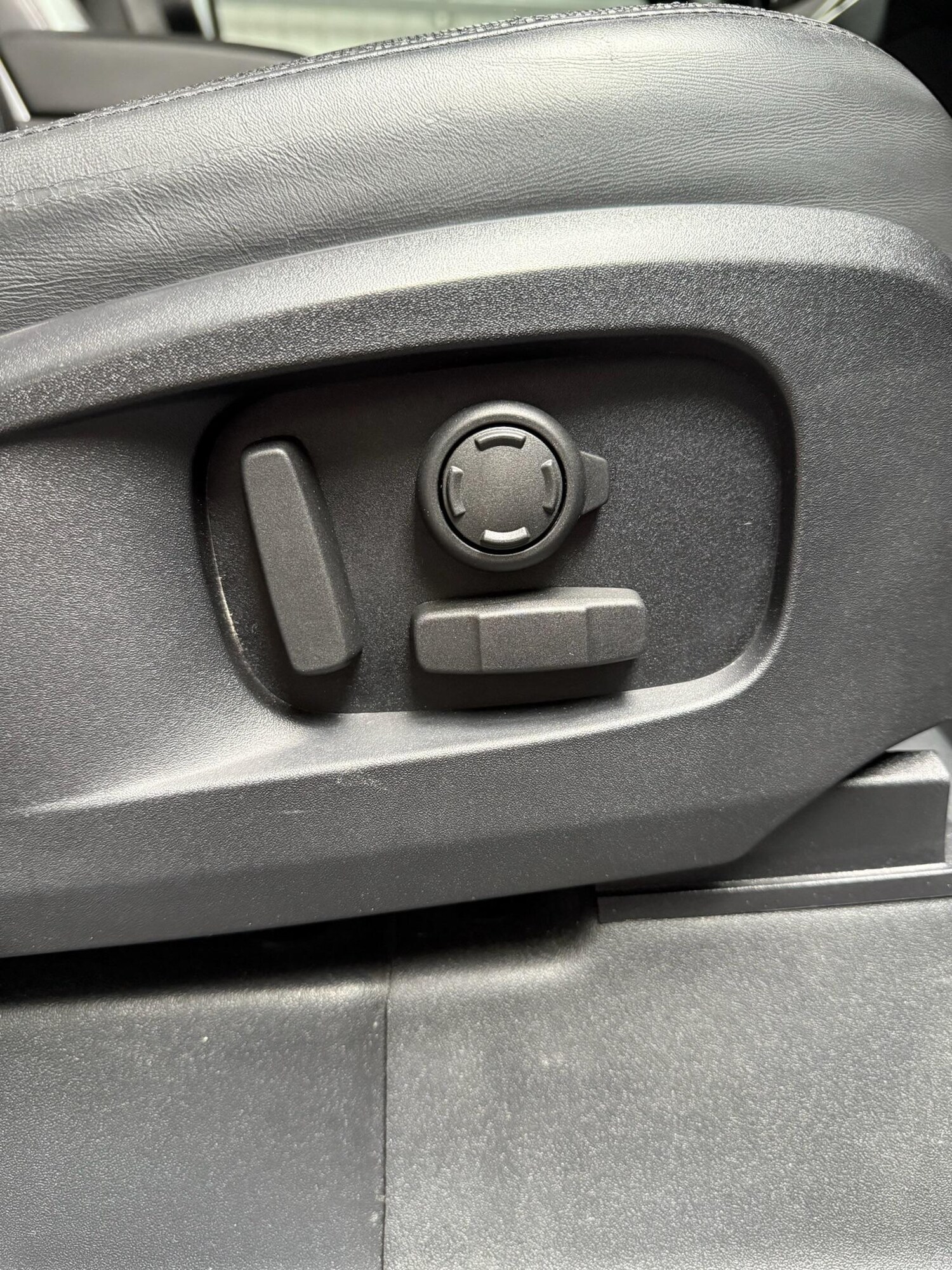 Used Land Rover Defender 110 for sale - 76727815: Photo 25