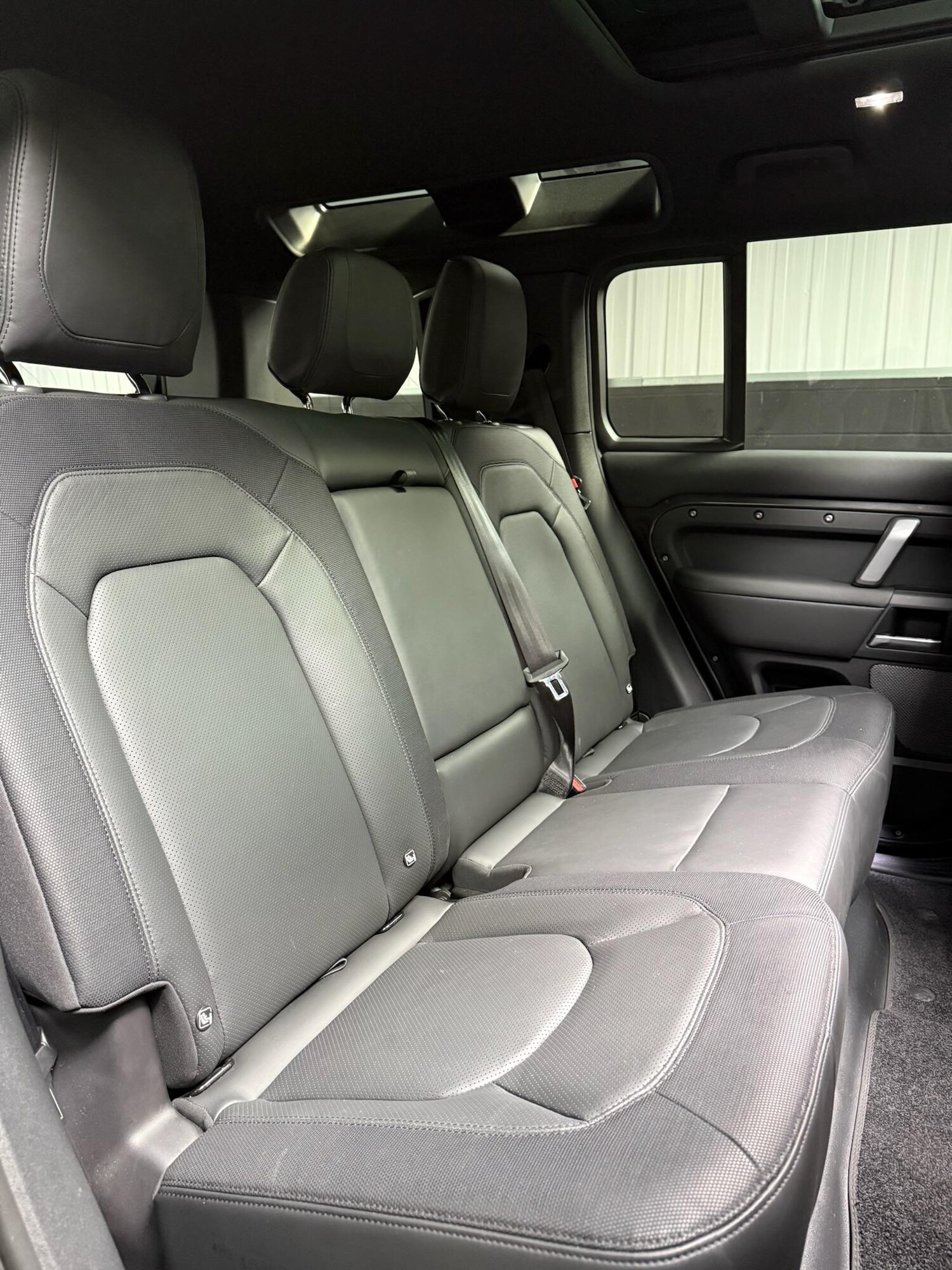 Used Land Rover Defender 110 for sale - 76727815: Photo 28