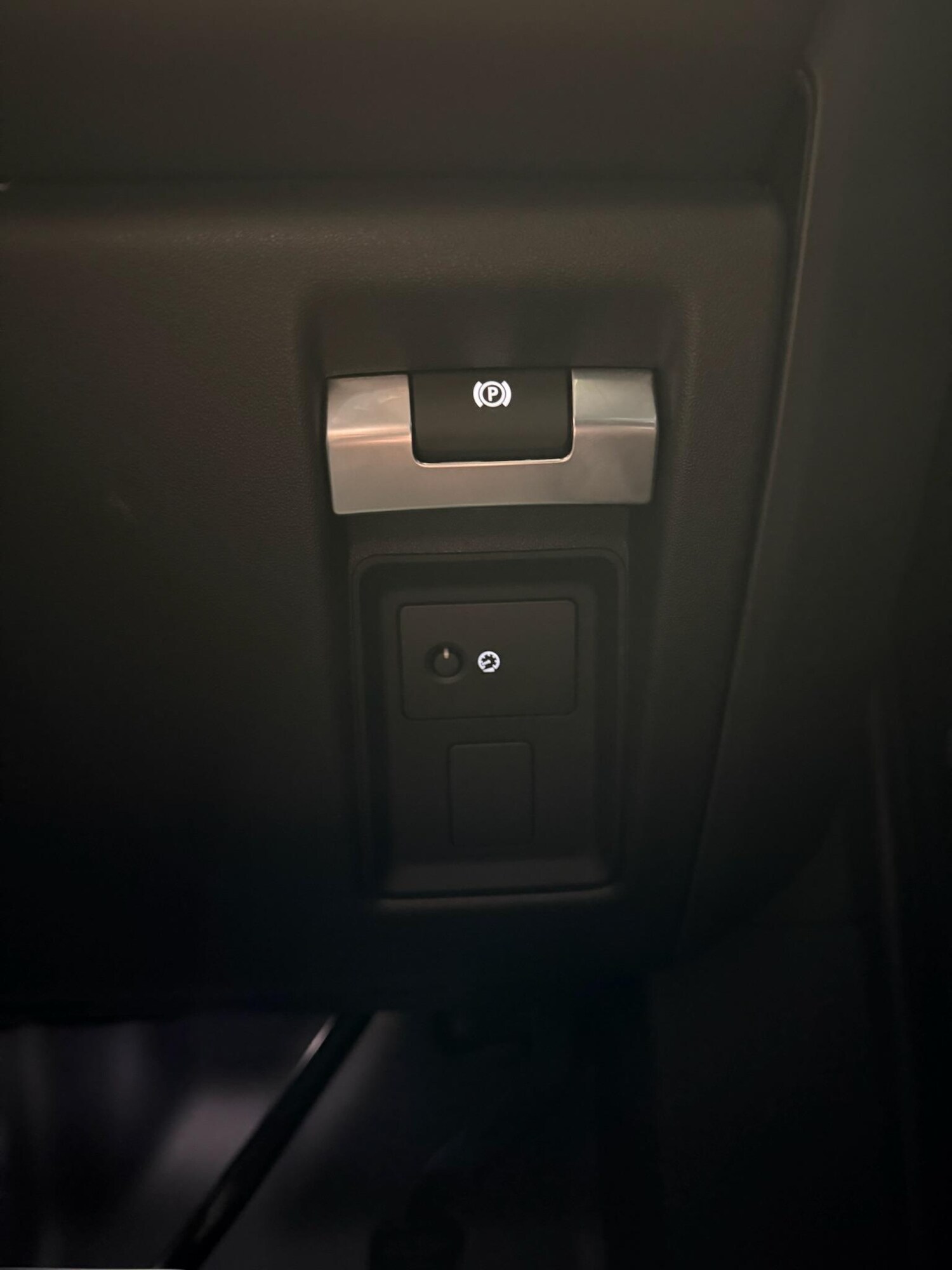 Used Land Rover Defender 110 for sale - 76727815: Photo 37