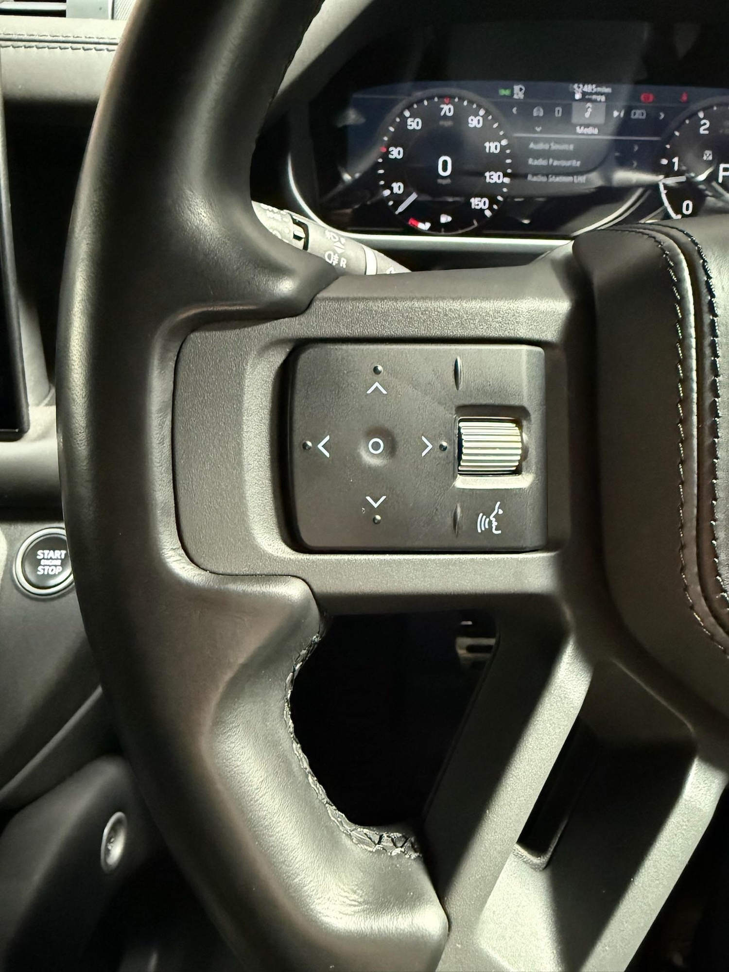 Used Land Rover Defender 110 for sale - 76727815: Photo 39