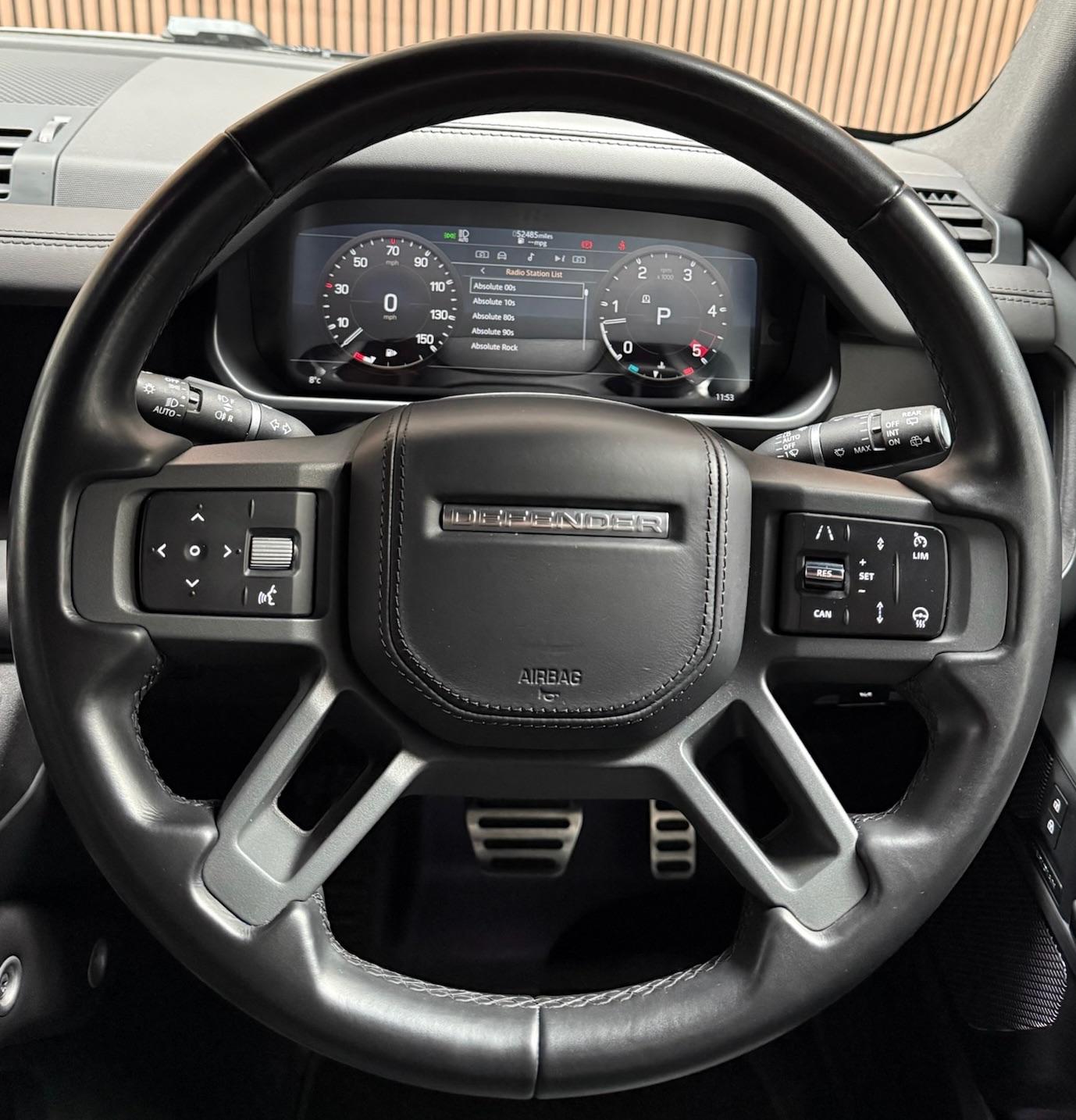 Used Land Rover Defender 110 for sale - 76727815: Photo 4