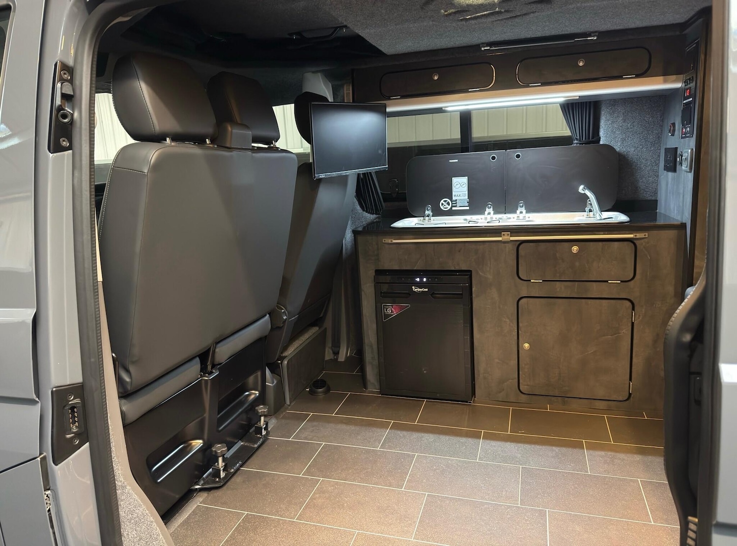 Used Volkswagen Transporter for sale - 76728904: Photo 26