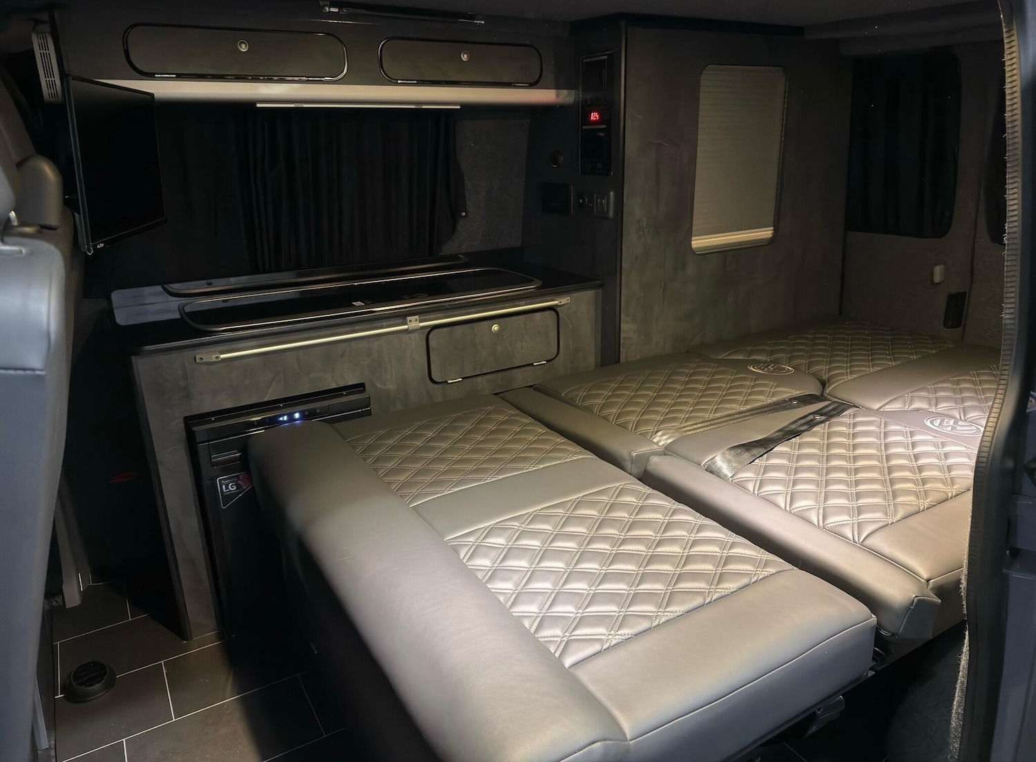 Used Volkswagen Transporter for sale - 76728904: Photo 35