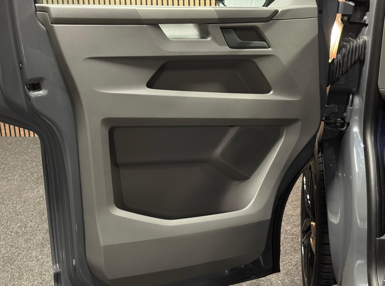 Used Volkswagen Transporter for sale - 76728904: Photo 43