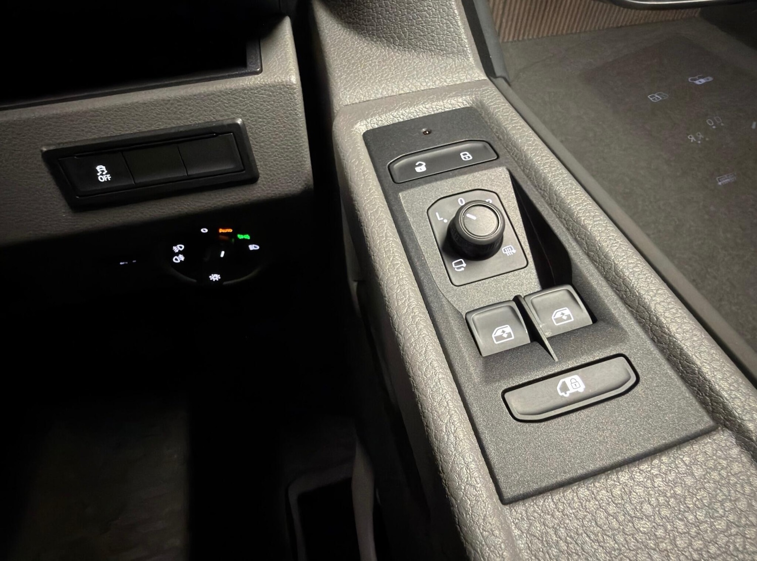 Used Volkswagen Transporter for sale - 76728904: Photo 62