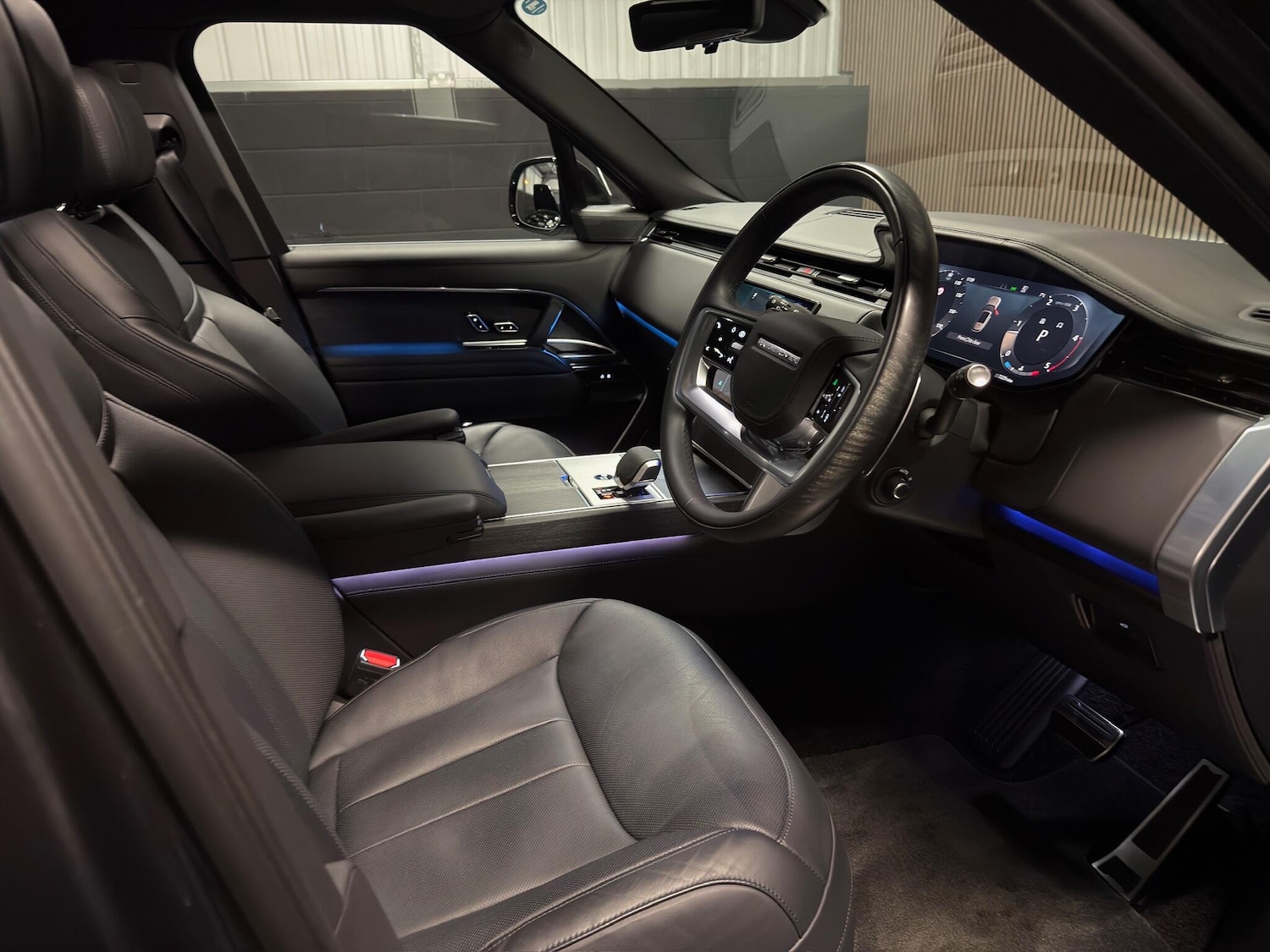 Used Land Rover Range Rover 2025 for sale - 77305839: Photo 25