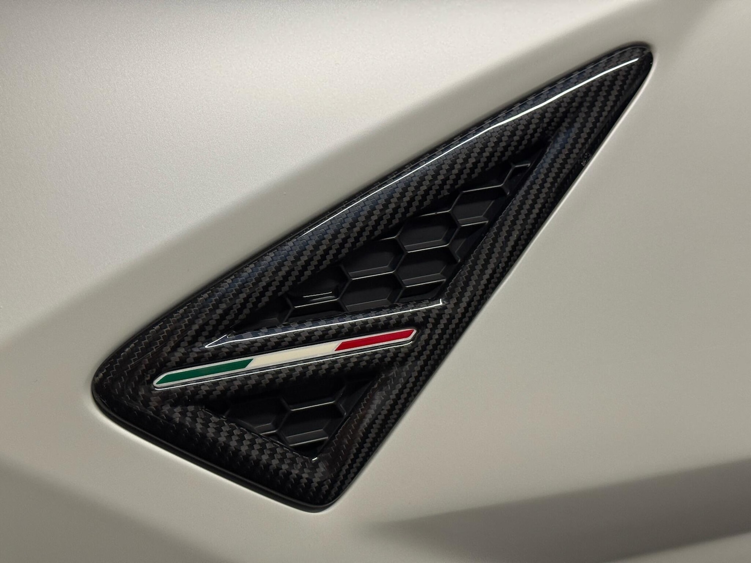 Used Lamborghini Urus 2023 for sale - 77387128: Photo 16