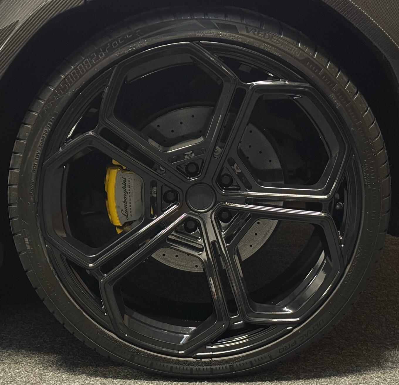 Used Lamborghini Urus 2023 for sale - 77387128: Photo 25