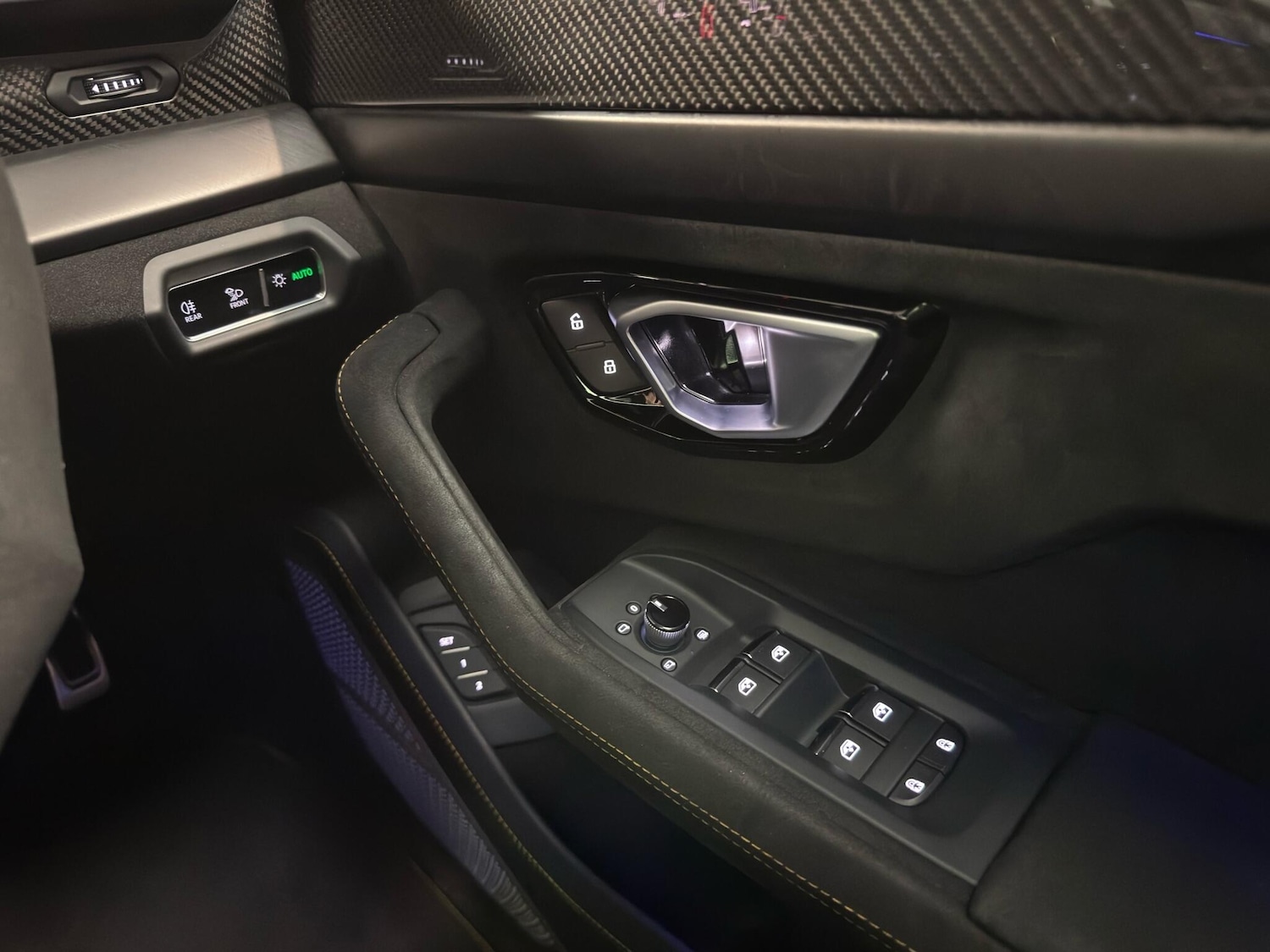 Used Lamborghini Urus 2023 for sale - 77387128: Photo 41