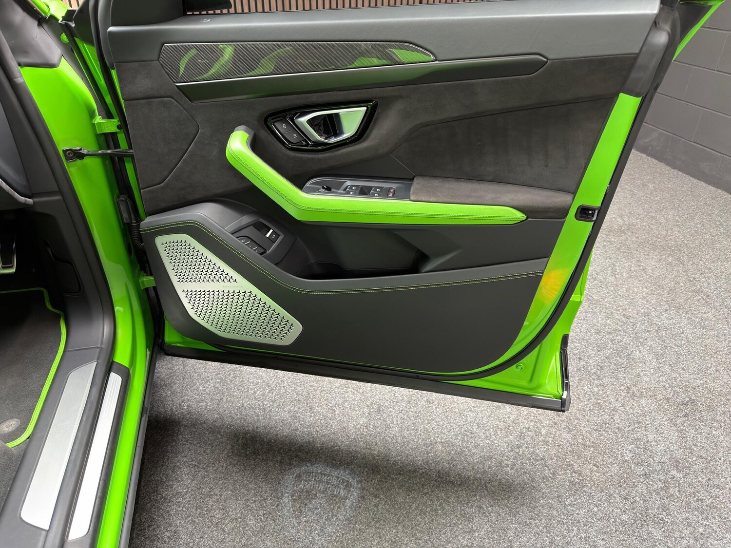 Used Lamborghini Urus for sale - 77753214: Photo 22