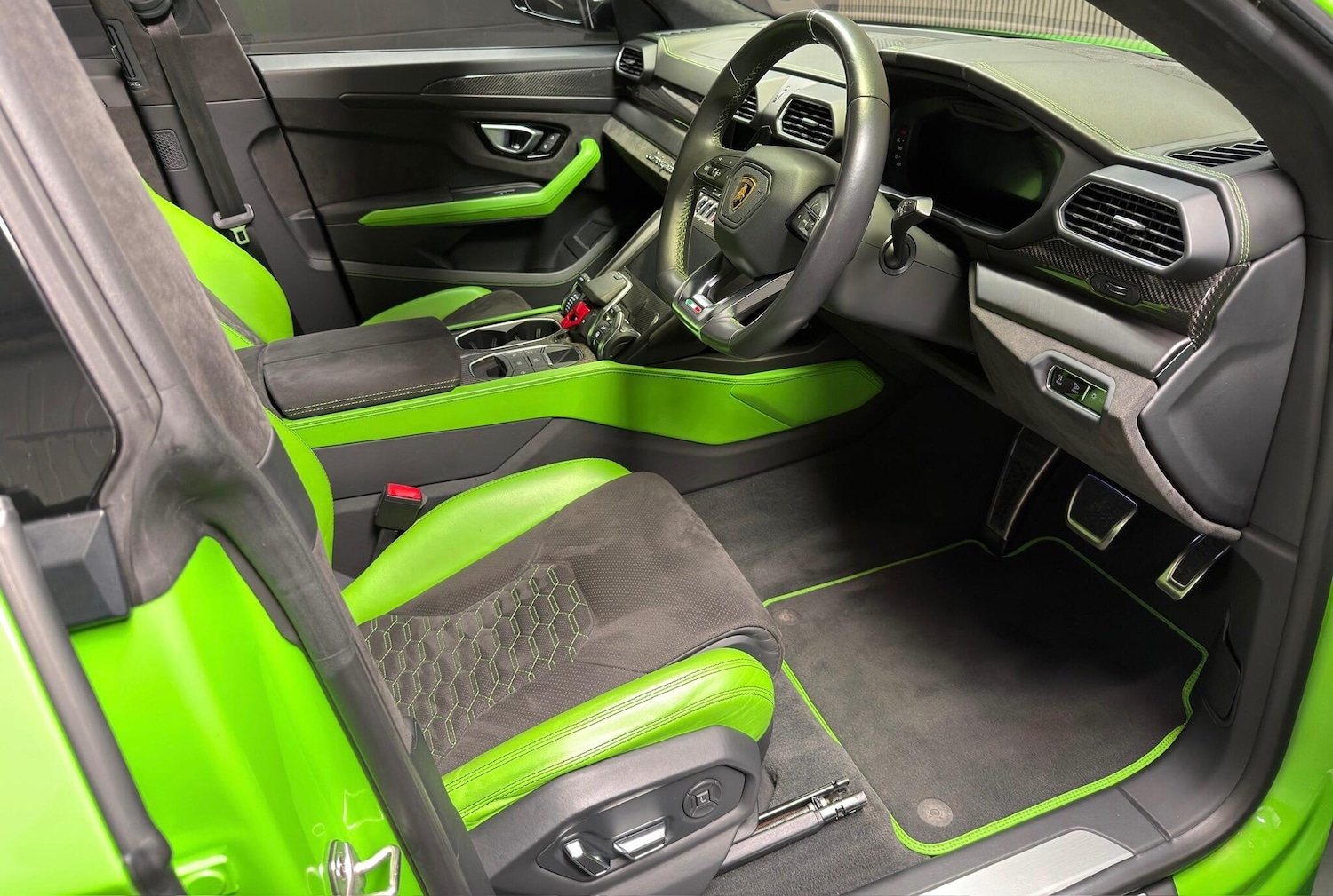 Used Lamborghini Urus for sale - 77753214: Photo 24