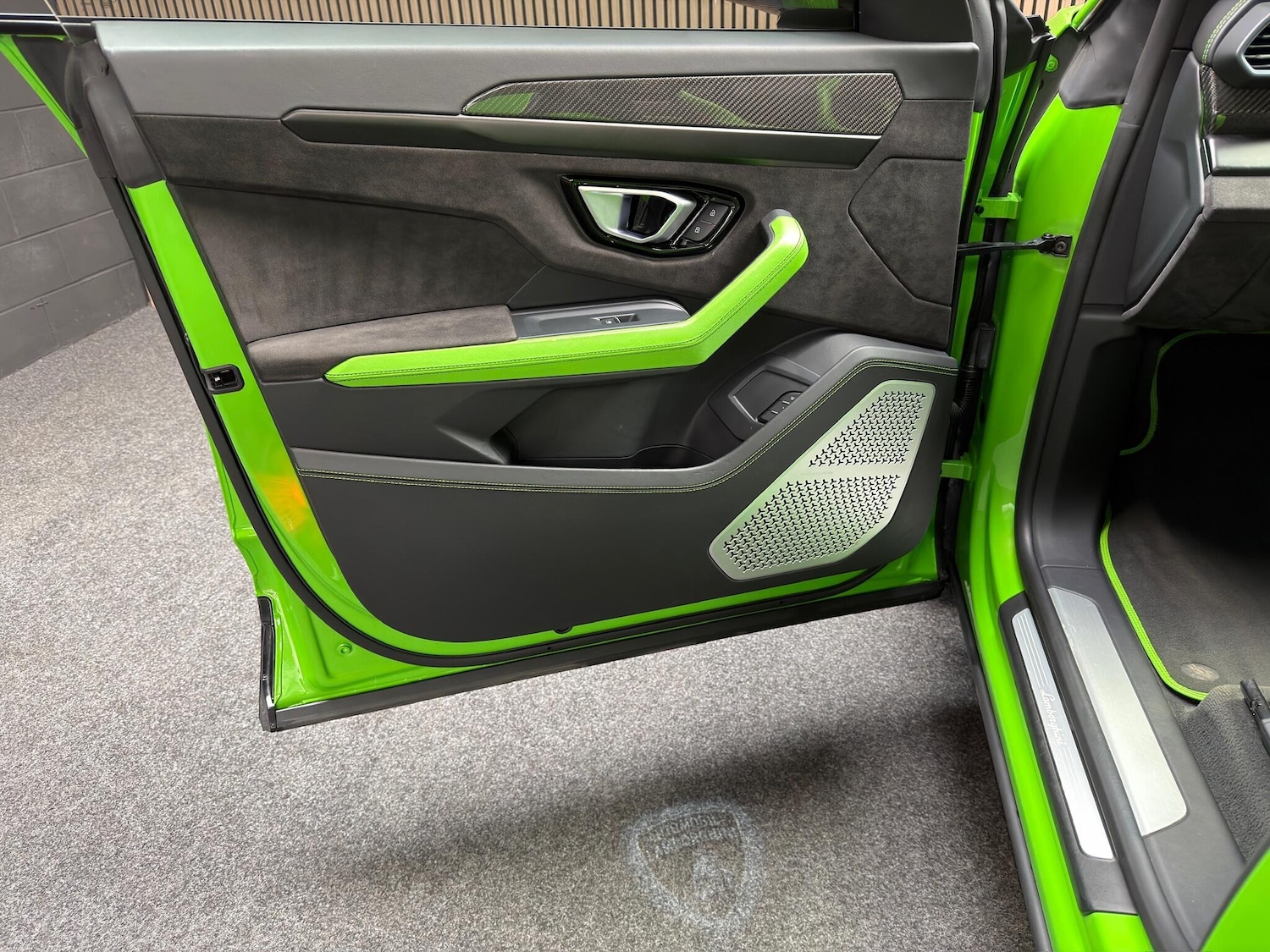 Used Lamborghini Urus for sale - 77753214: Photo 25